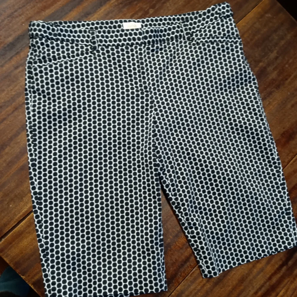 Laundry by Shelli Segal Los Angeles Tailored Bermuda Shorts - size 8